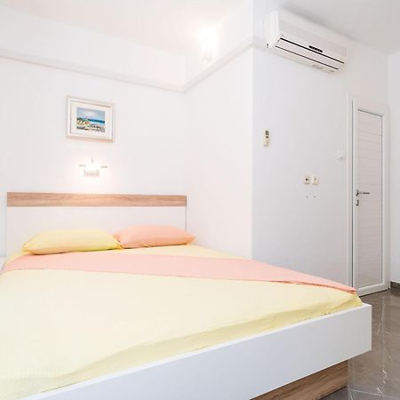 Rooms & Apartments Barisic Mlini Szoba fotó
