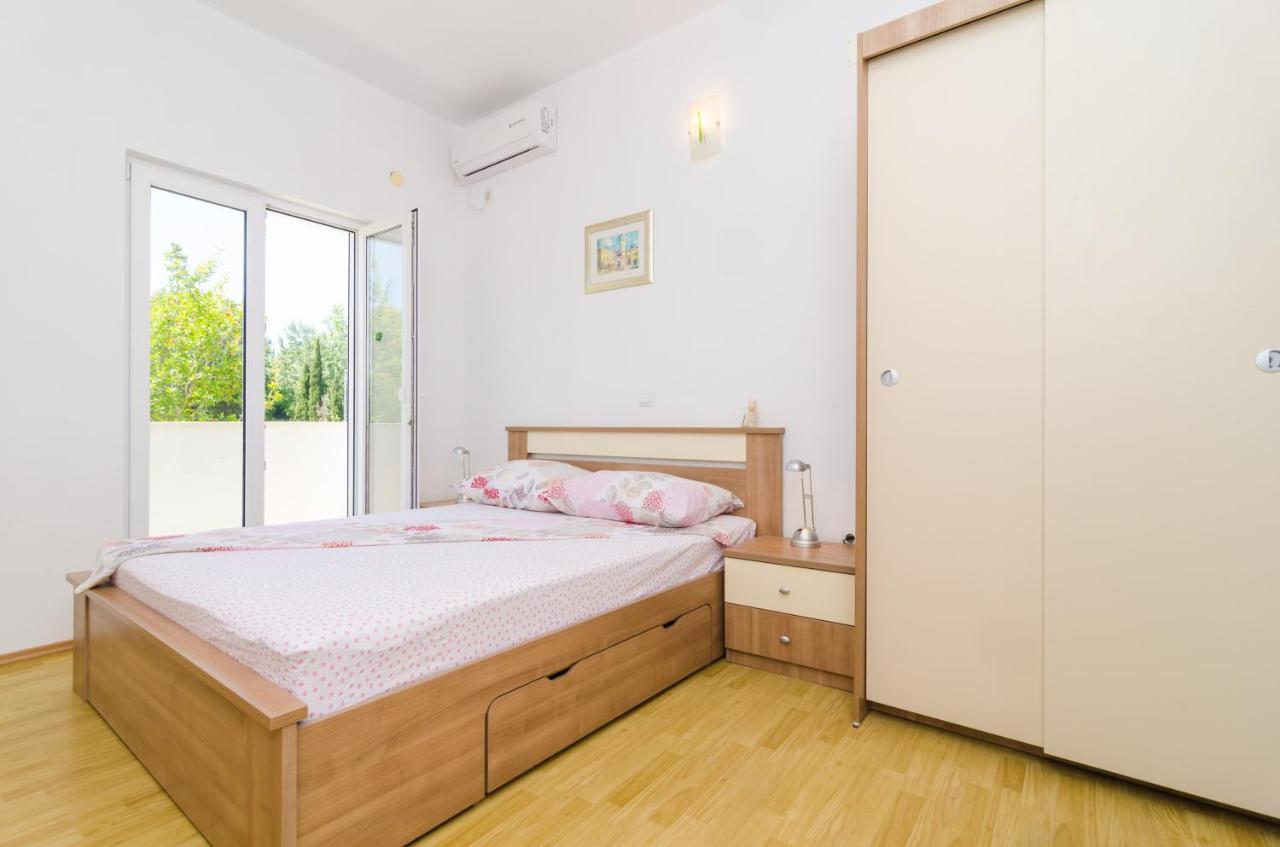 Rooms & Apartments Barisic Mlini Szoba fotó