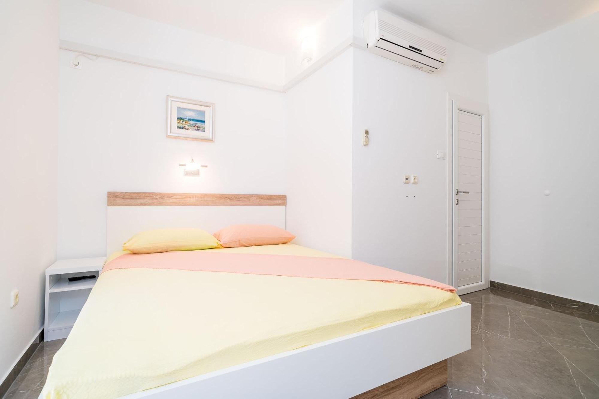 Rooms & Apartments Barisic Mlini Szoba fotó