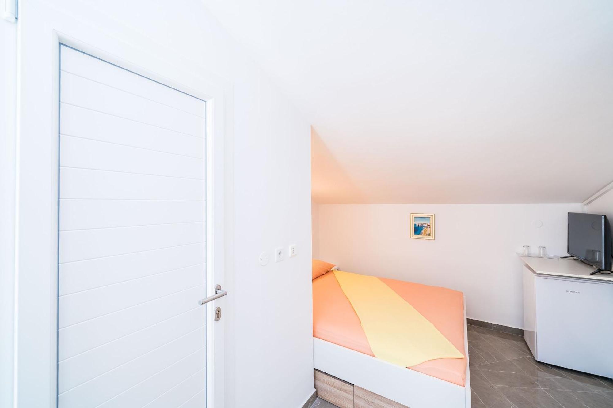 Rooms & Apartments Barisic Mlini Szoba fotó